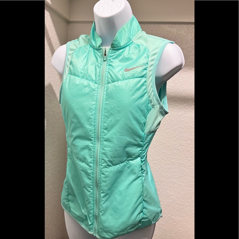 Nike vest